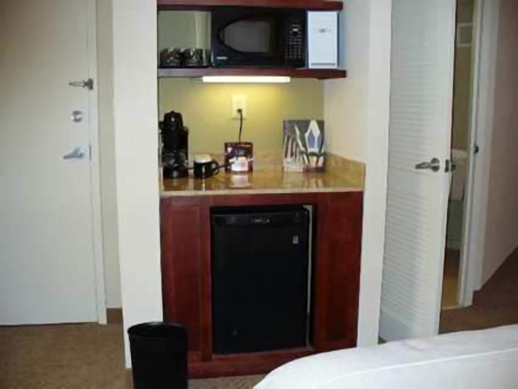 Embassy Suites By Hilton Kansas City Overland Park Extérieur photo