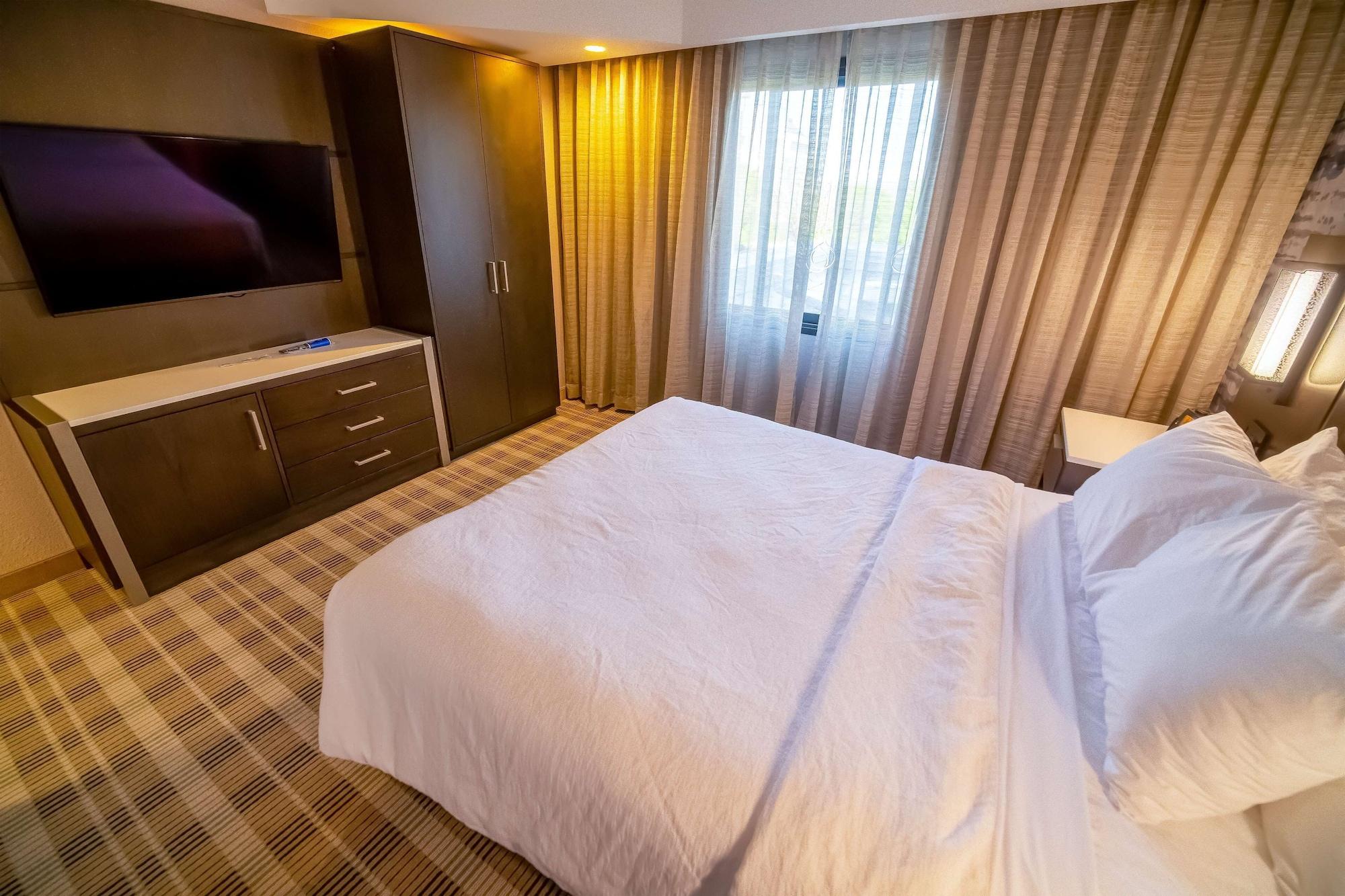 Embassy Suites By Hilton Kansas City Overland Park Extérieur photo