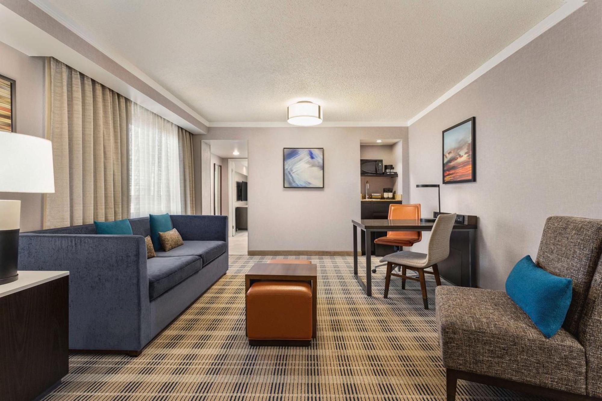 Embassy Suites By Hilton Kansas City Overland Park Extérieur photo