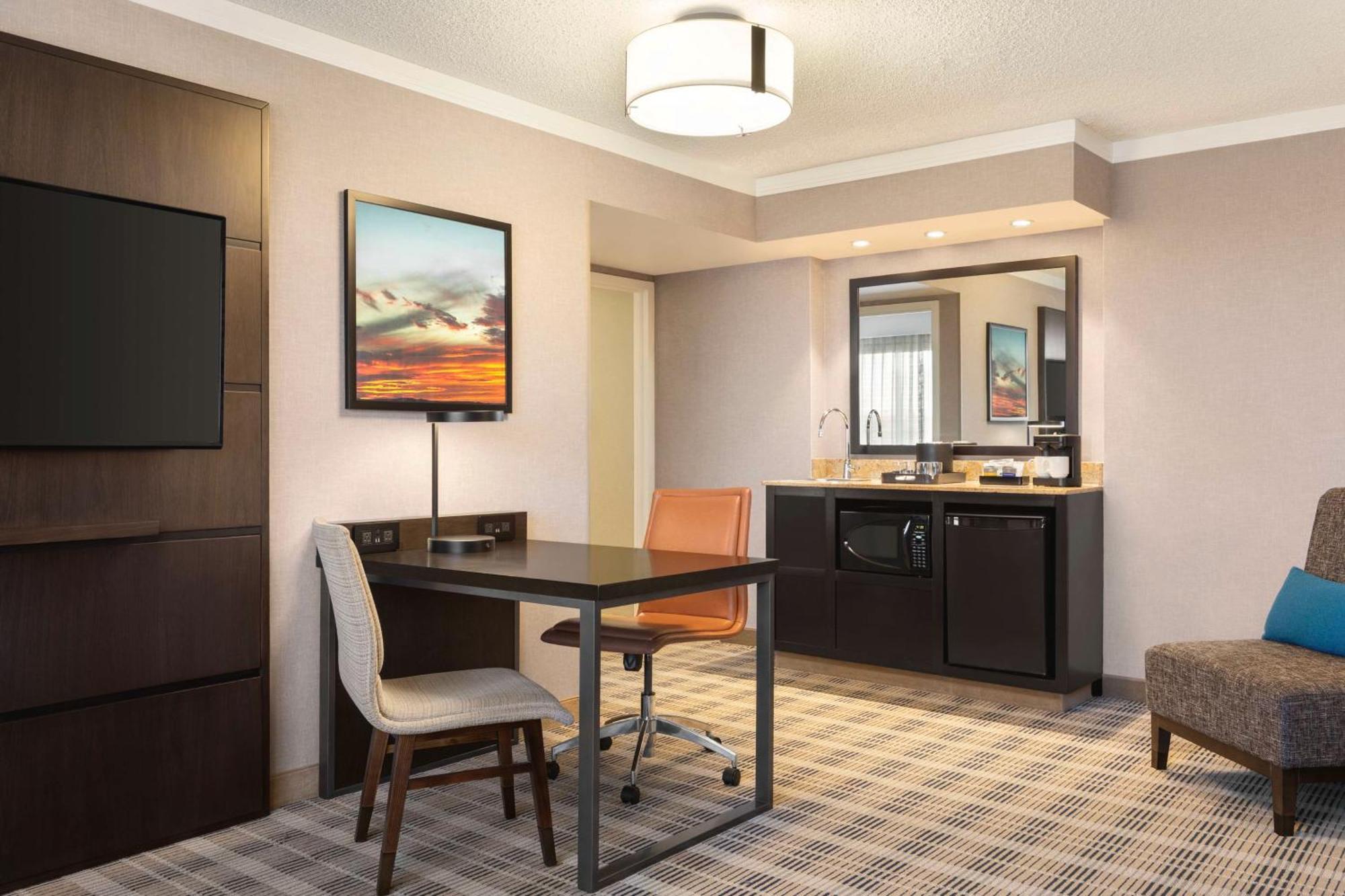Embassy Suites By Hilton Kansas City Overland Park Extérieur photo