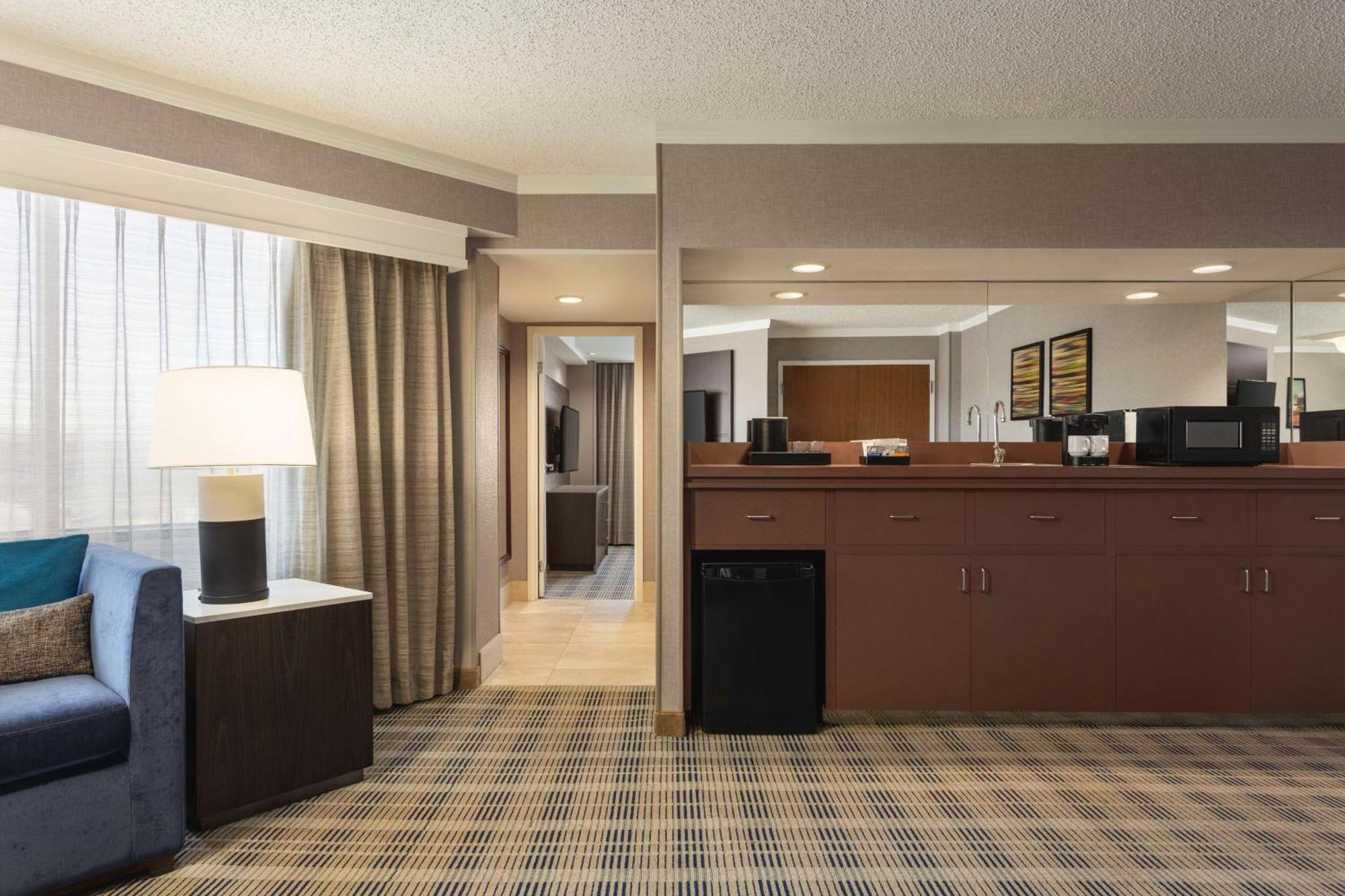 Embassy Suites By Hilton Kansas City Overland Park Extérieur photo