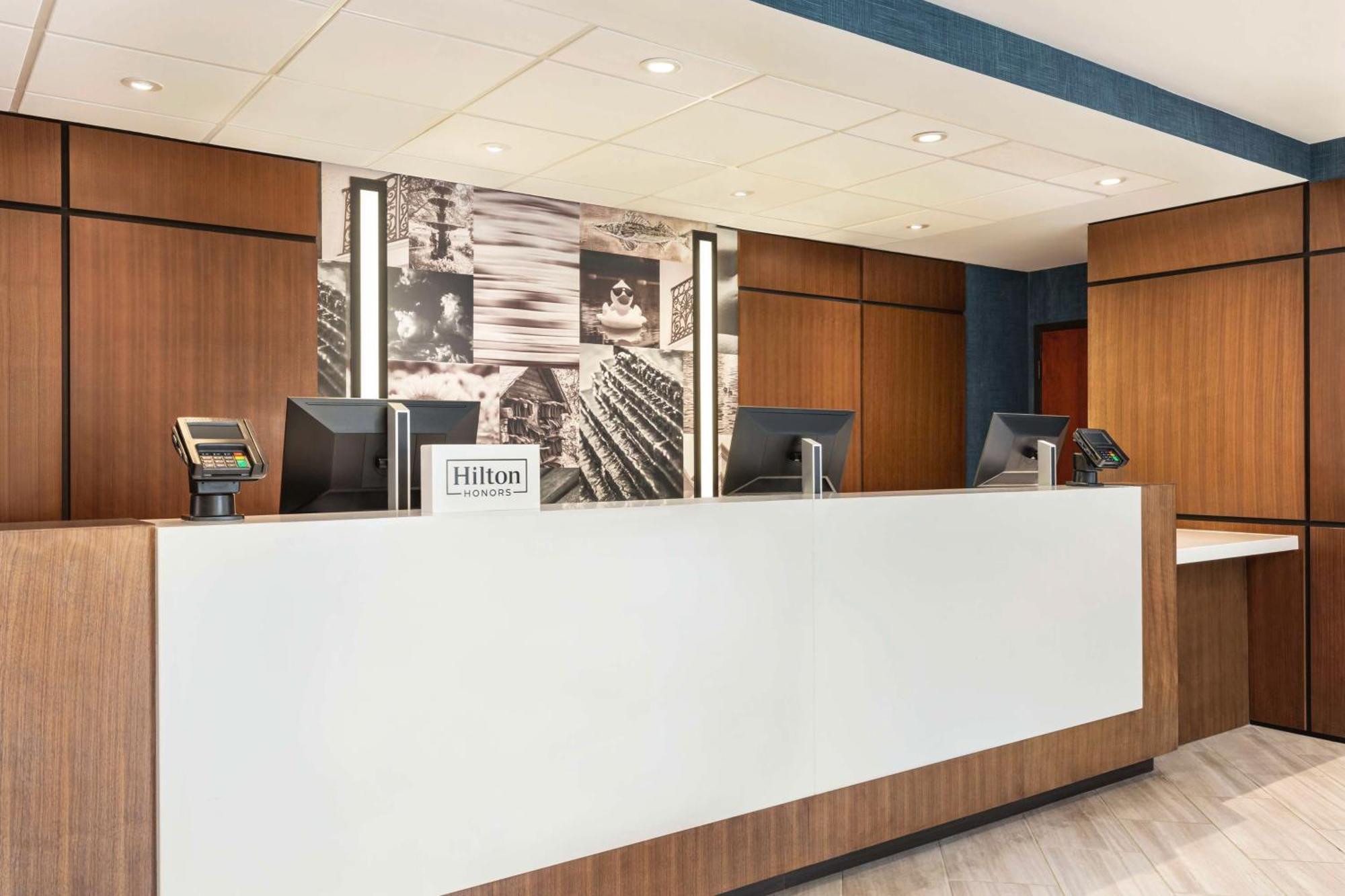 Embassy Suites By Hilton Kansas City Overland Park Extérieur photo