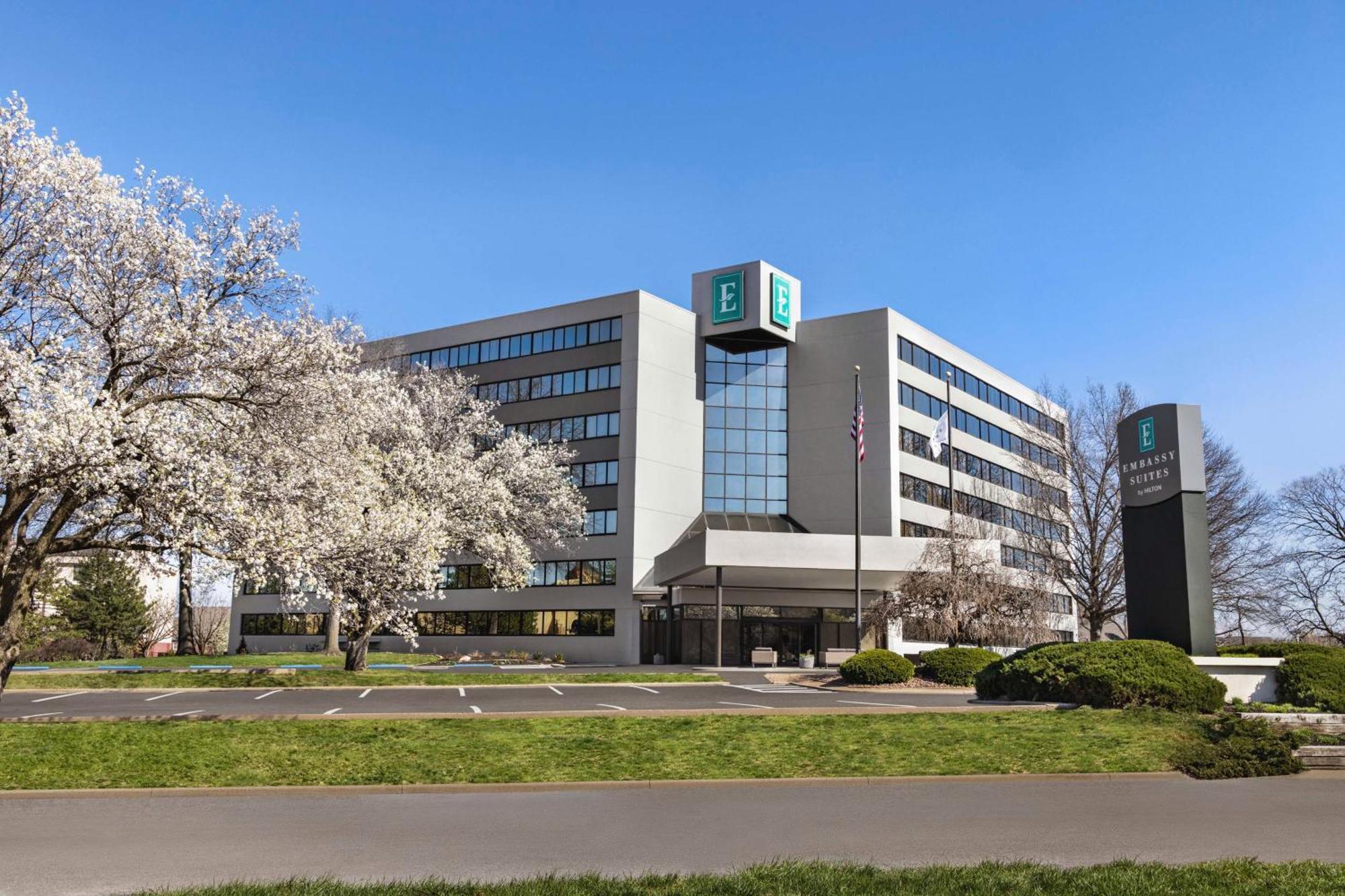Embassy Suites By Hilton Kansas City Overland Park Extérieur photo